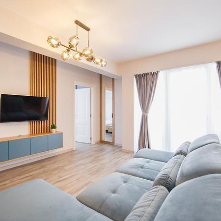 Ferienwohnung Charming Family Haven Oradea Exterior foto
