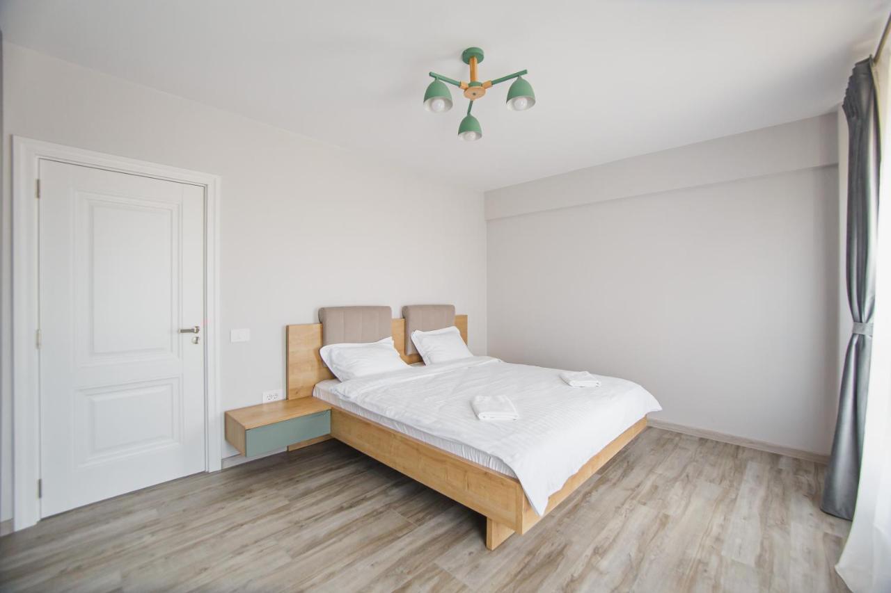 Ferienwohnung Charming Family Haven Oradea Exterior foto