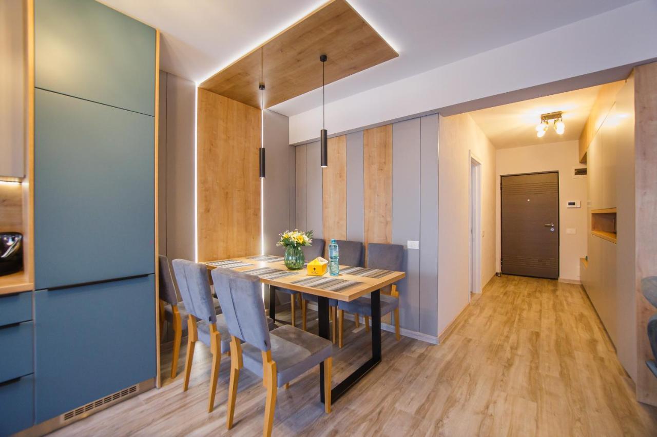 Ferienwohnung Charming Family Haven Oradea Exterior foto